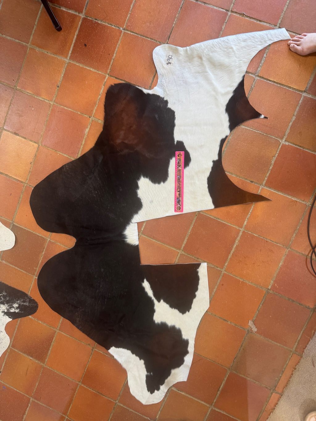 Genuine hide offcuts HO_03