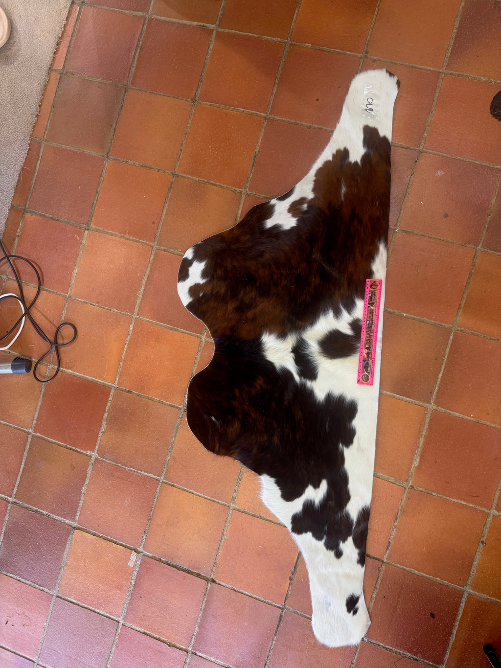 Genuine hide offcuts HO_04