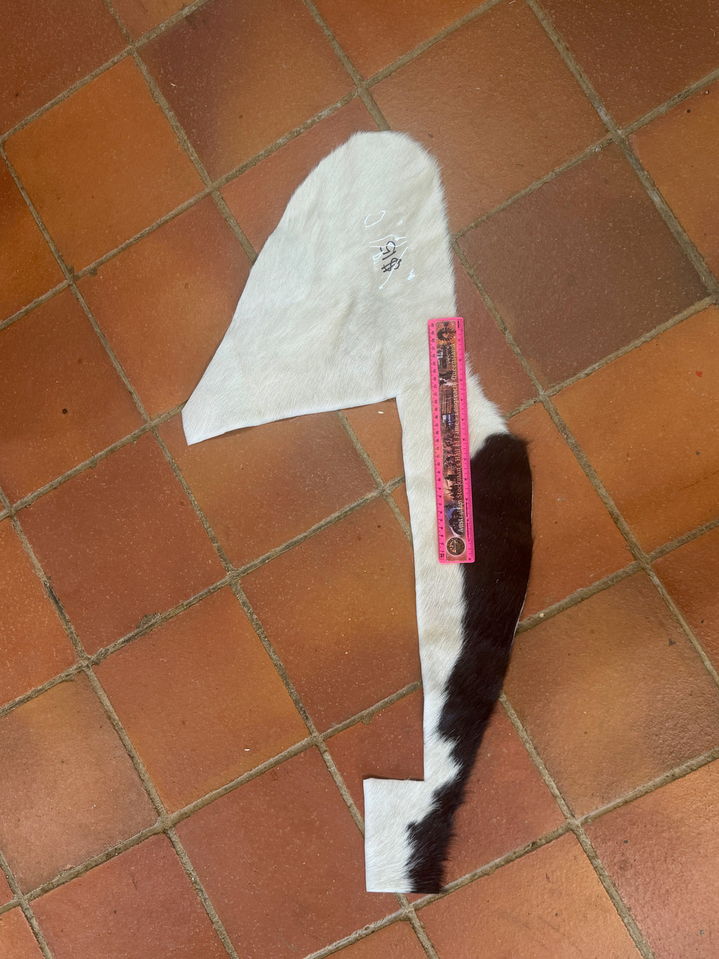 Genuine hide offcuts HO_07