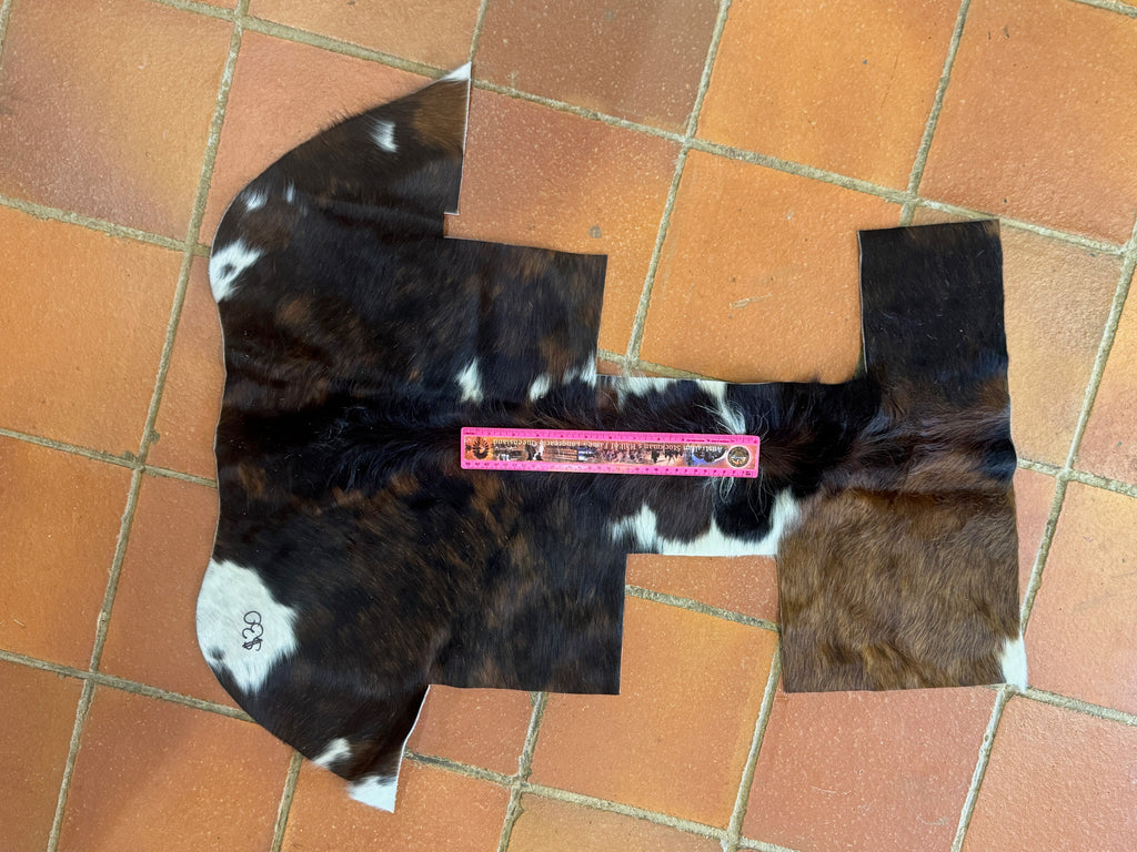 Genuine hide offcuts HO_23