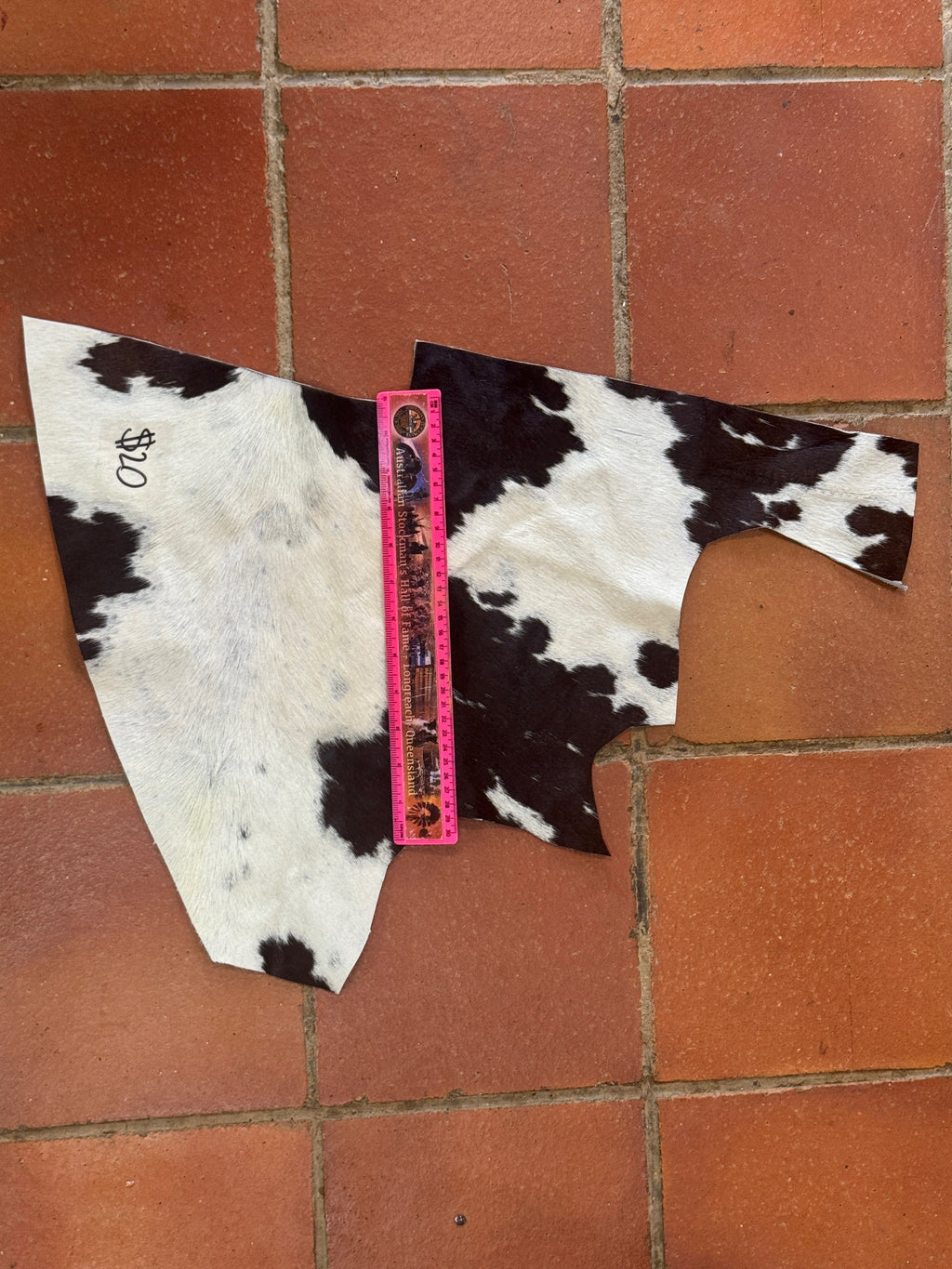 Genuine hide offcuts HO_40