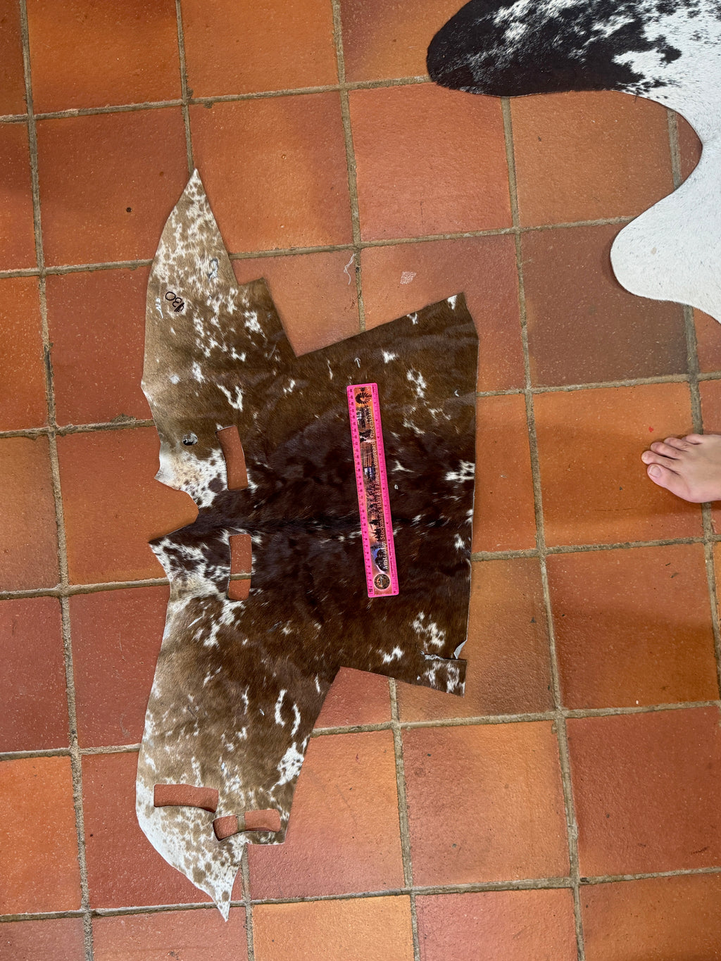 Genuine hide offcuts HO_46