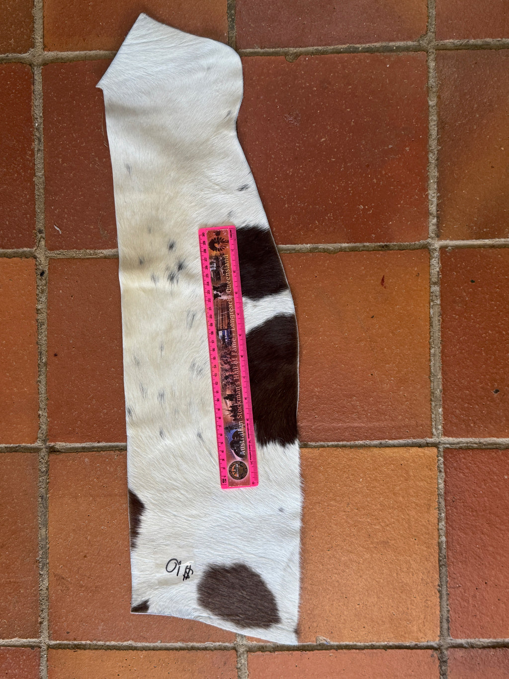 Genuine hide offcuts HO_59