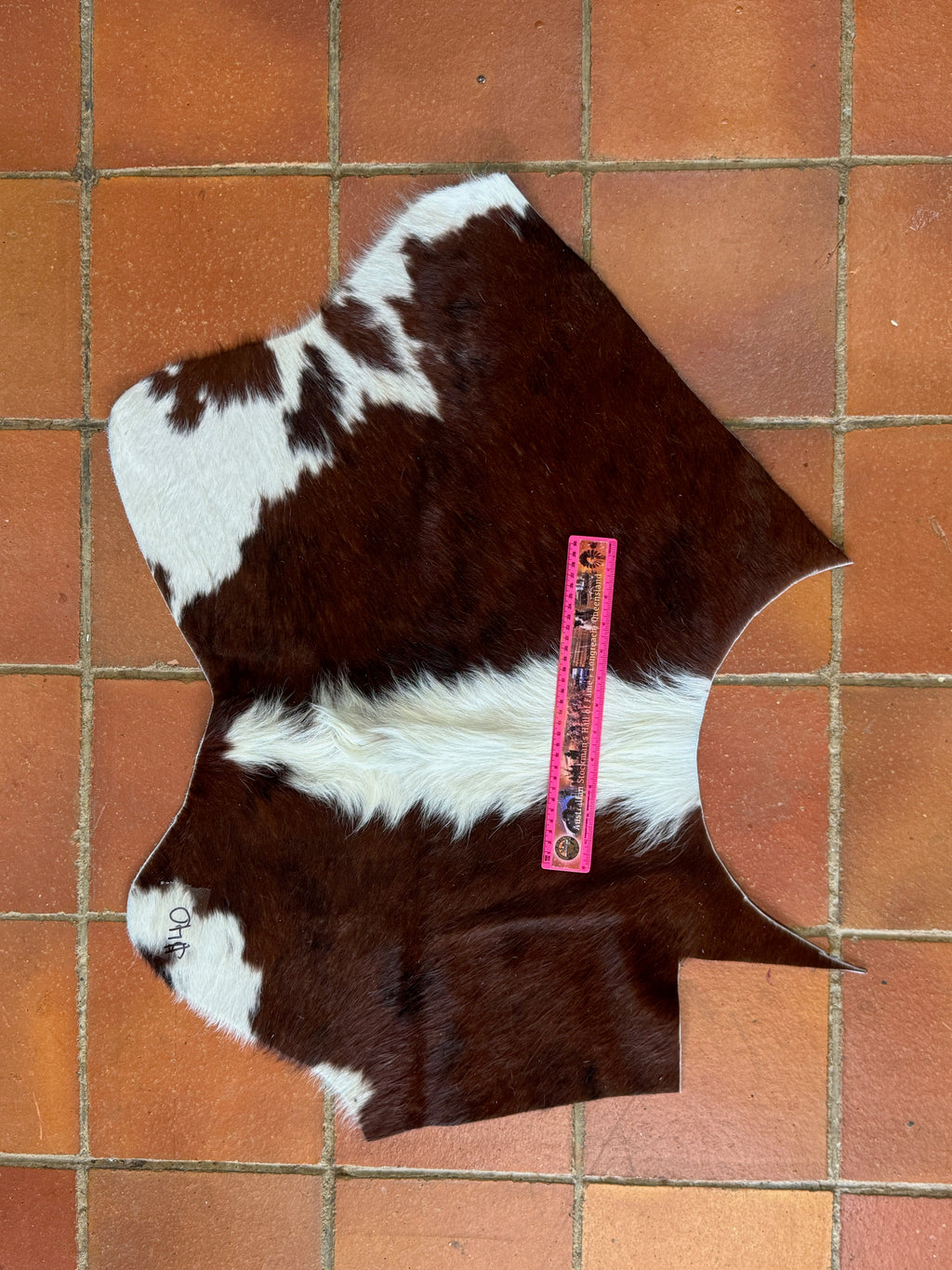 Genuine hide offcuts HO_63