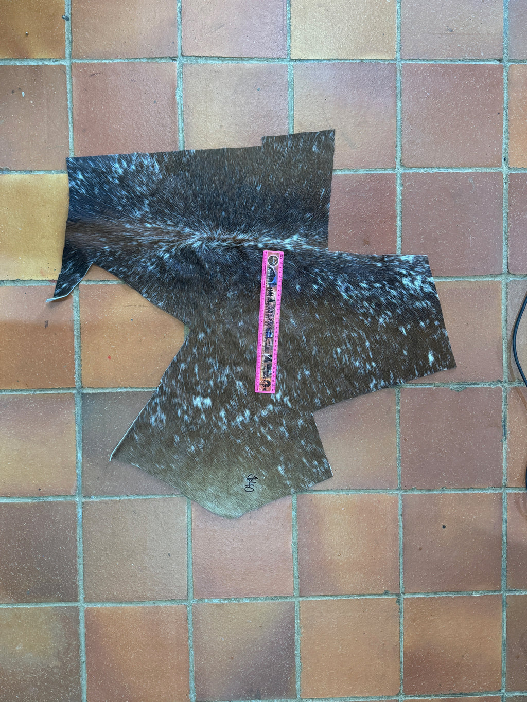 Genuine hide offcuts HO_69